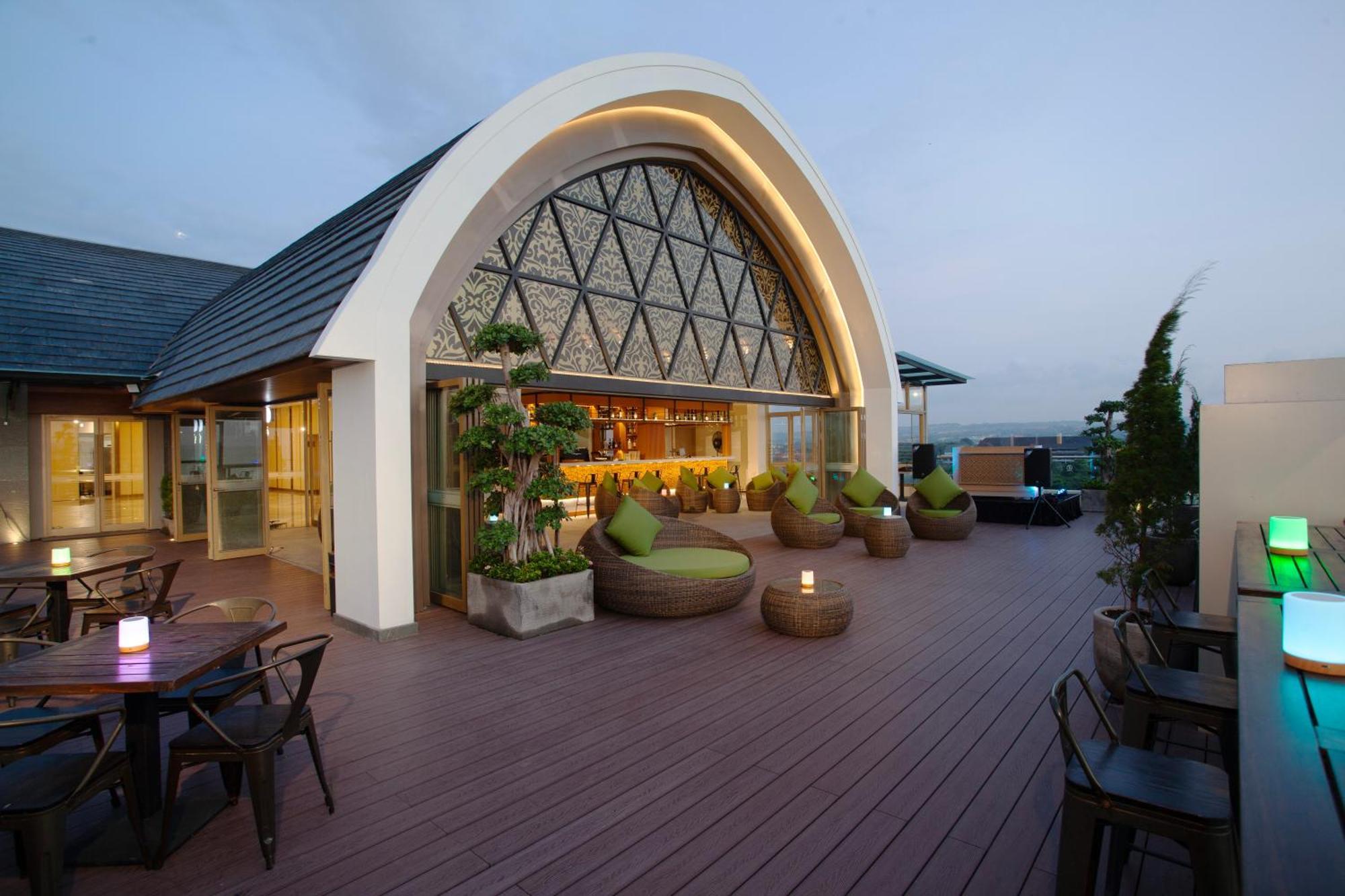 Platinum Hotel Jimbaran Beach Bali ภายนอก รูปภาพ